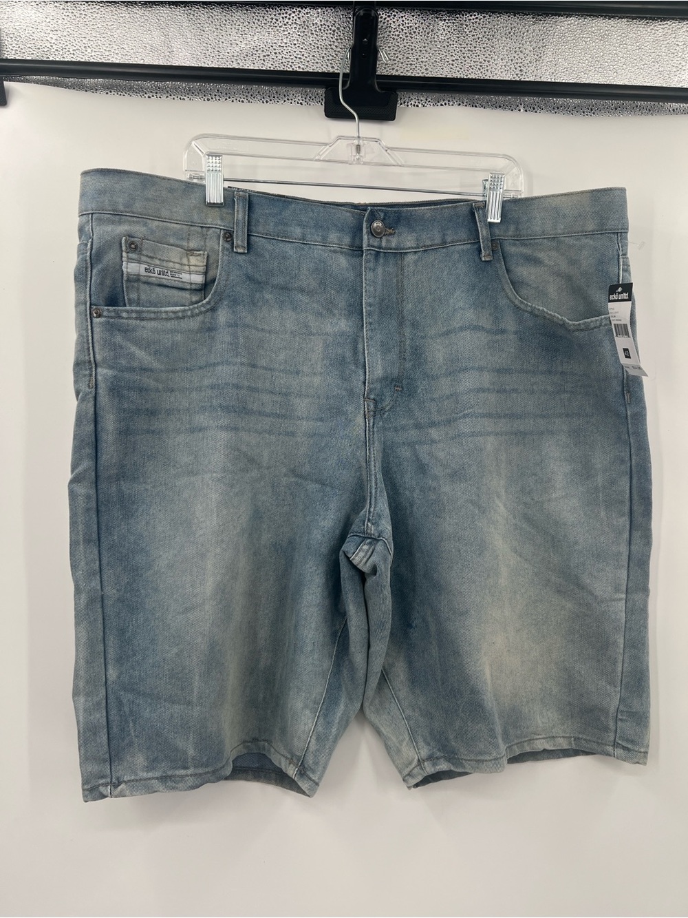 Size 42   Ecko Unlimited 759 Relaxed Jean  shorts   NWT
